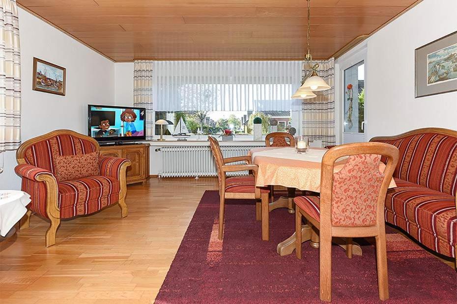 Ferienwohnungen Im Haus Nordseebrise Neuharlingersiel Exterior photo